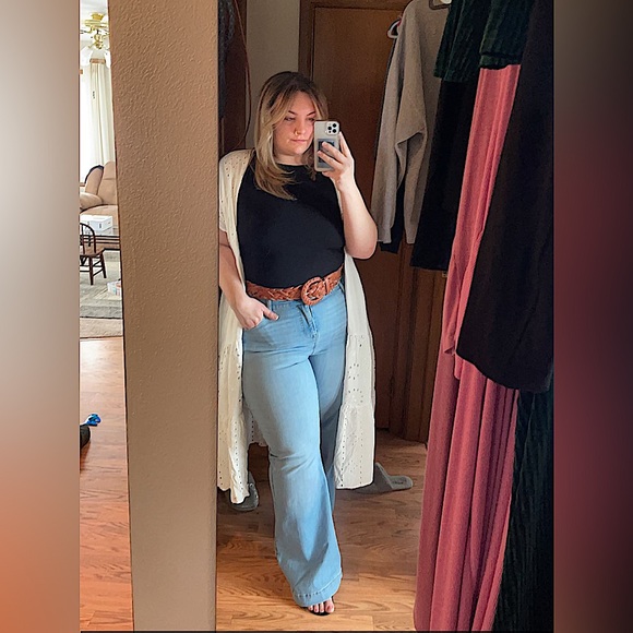 Meet your Posher, Amanda - Picture 4 of 5